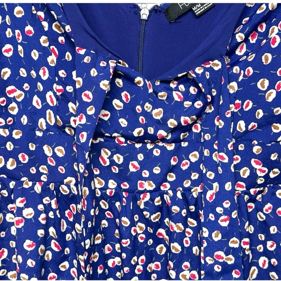 435 - FOREVER 21 DRESS - Medium - Picture 10 of 14